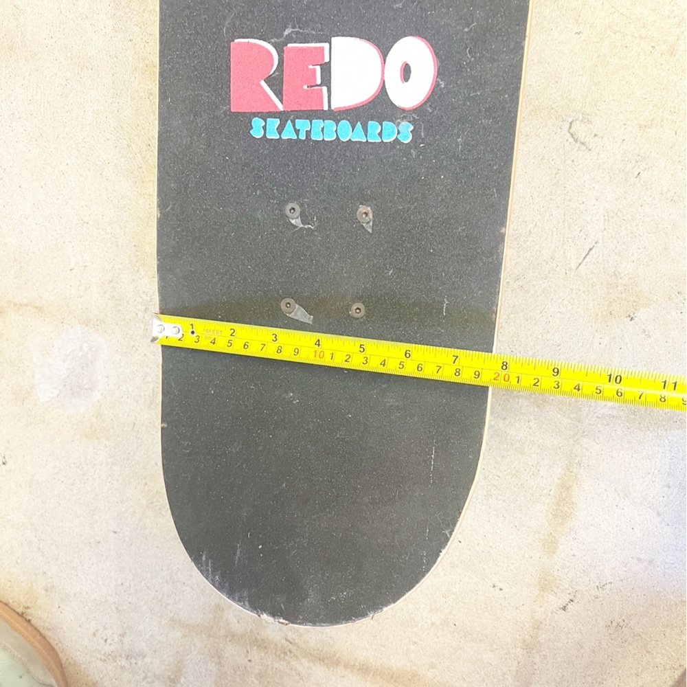 REDO Skateboard with Eyeball - Picture 4 of 5